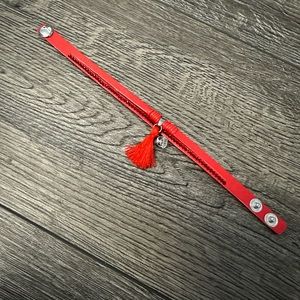 Tassel bracelet with rhinestone red